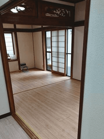 𠮷原大海宅のフローリング部屋のようす